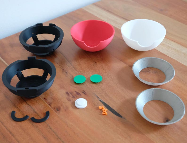Realistischer 3D-gedruckter Pokéball | Magnetverschluss | Pokémon Cosplay Requisite, Sammlerstück & Geschenk für Fans